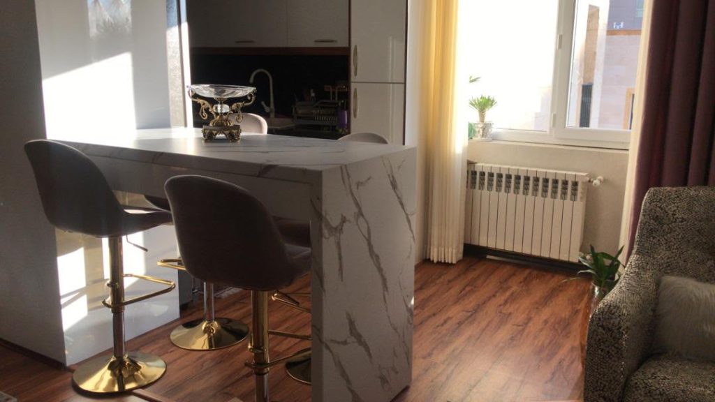 قبل و بعد از بازسازی آشپزخانه