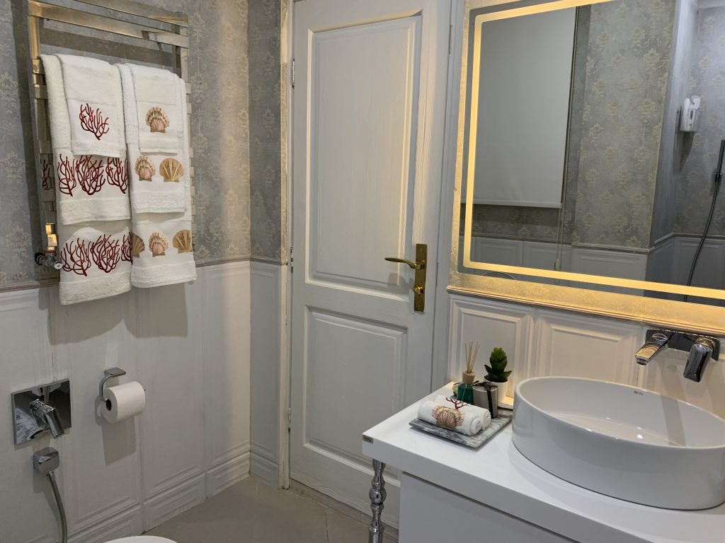 بازسازی خانه